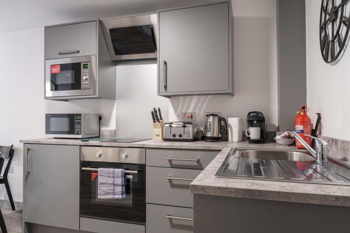 Lovely 1 Bed Apartment In Liverpool Centre Eksteriør billede